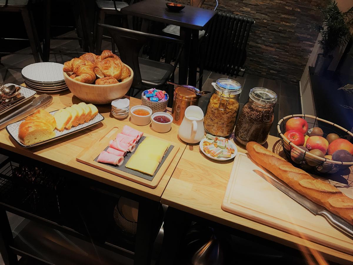 Hotel Du Lion D'Or Charolles Ngoại thất bức ảnh